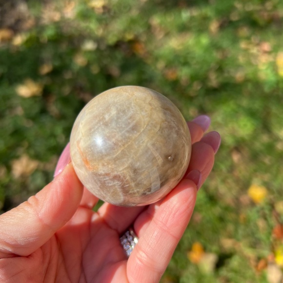 Moonstone (5) sphere | crystal - Picture 3 of 13